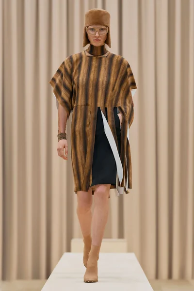 Look 5
